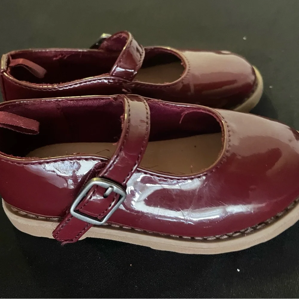 Old Navy Little Girl Patent Leather Mary Jane Burgundy Shoes Size‎ 7 Kids